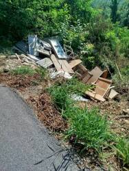 rifiuti abbandonati, Bagni di Lucca