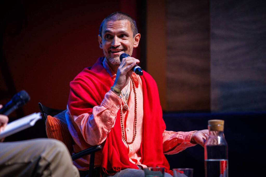 Scampato alla tragedia in Nepal, Stefano approda al teatro Puccini