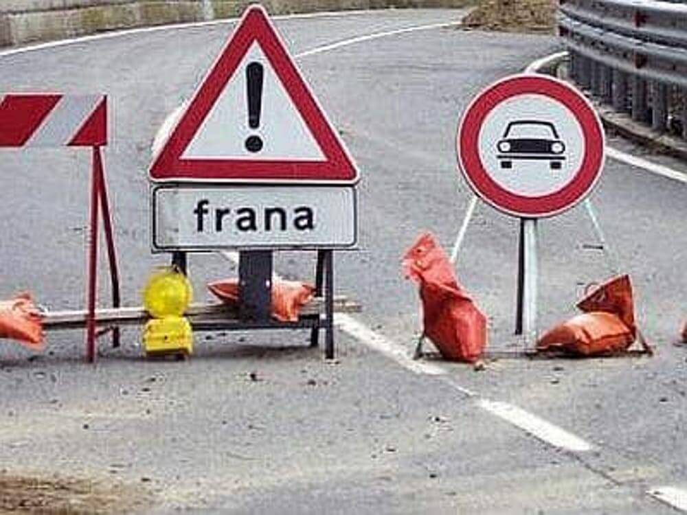 Riaperto il Brennero a Bagni di Lucca dopo la frana: c’è il senso unico alternato