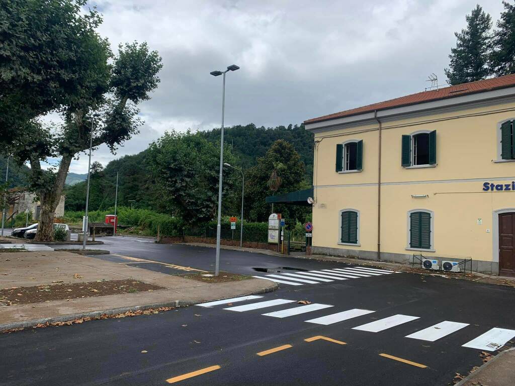 Muore per un arresto cardiaco sul treno alla stazione di Bagni di Lucca