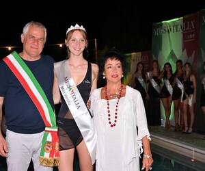 Viola Zacek eletta Miss Versilia 2026, vola alle prefinali nazionali di Miss Italia