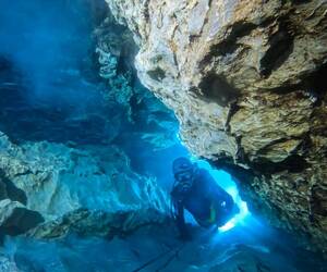 Nel cuore della Garfagnana: alla Grotta del Vento il fascino della speleologia subacquea
