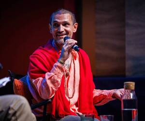 Scampato alla tragedia in Nepal, Stefano approda al teatro Puccini
