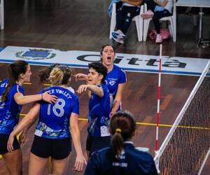 Versilia Pietrasanta Volley: vittoria netta a Pontedera e primato nel girone