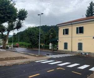 Muore per un arresto cardiaco sul treno alla stazione di Bagni di Lucca