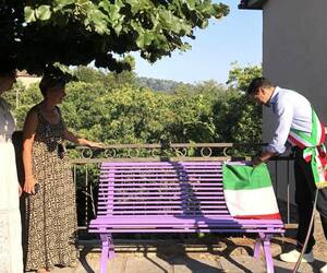 Inaugurate a Loppeglia quattro panchine tematiche promosse dal Comune di Pescaglia