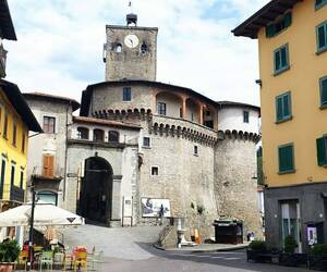 Bando per il comodato gratuito trimestrale dei fondi inattivi in centro a Castelnuovo