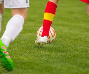 Calcio dilettanti, ecco i primi calendari. In Eccellenza Castelnuovo, Pietrasanta e Viareggio iniziano in casa